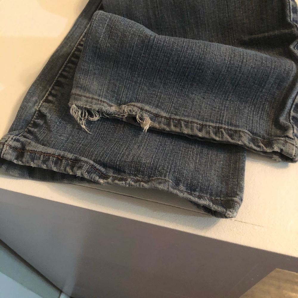 Levis - Picture 3 of 6